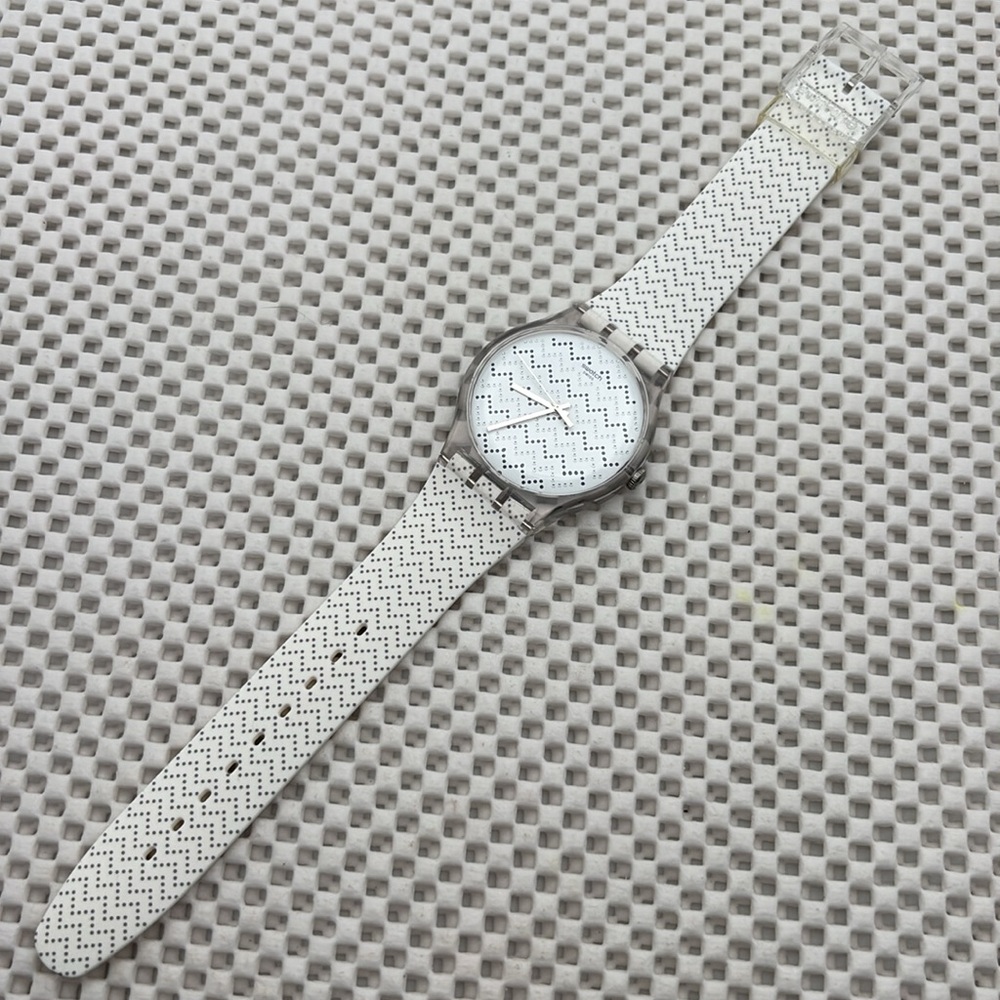 Swatch Watch - SUOK118 - WAVEY DOTS - Picture 2 of 8